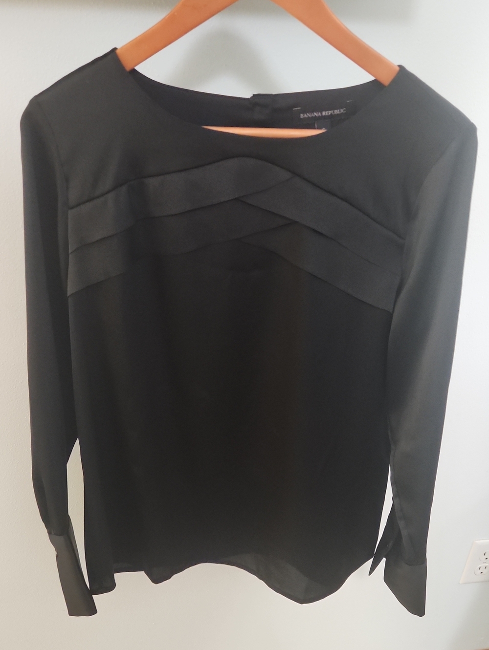 Banana Republic Black Long-Sleeve Pleated Yoke Blouse